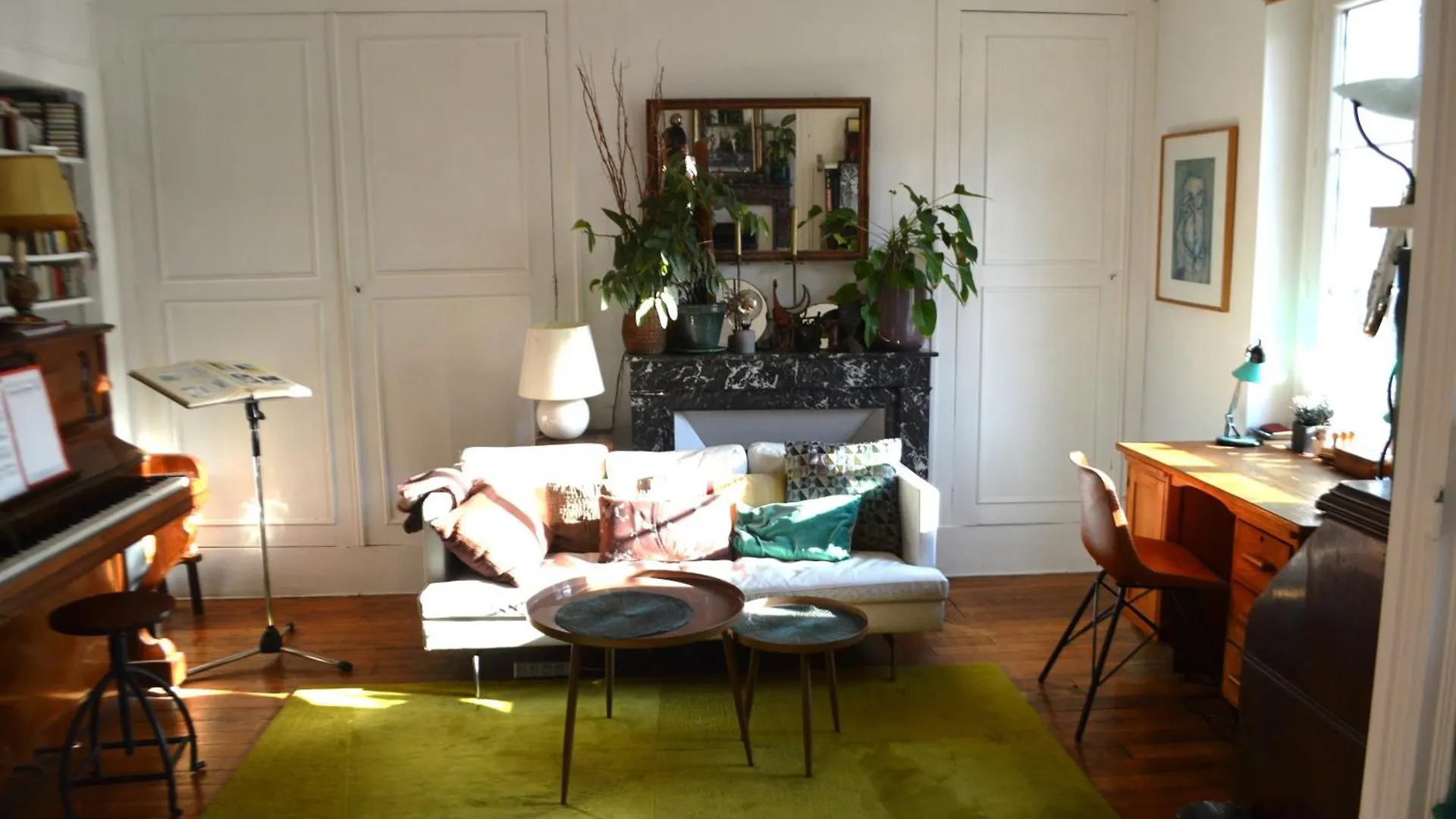 Dans Homestay Paris